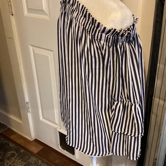 Sweet Pea off the shoulders blouse size M - Picture 3 of 5